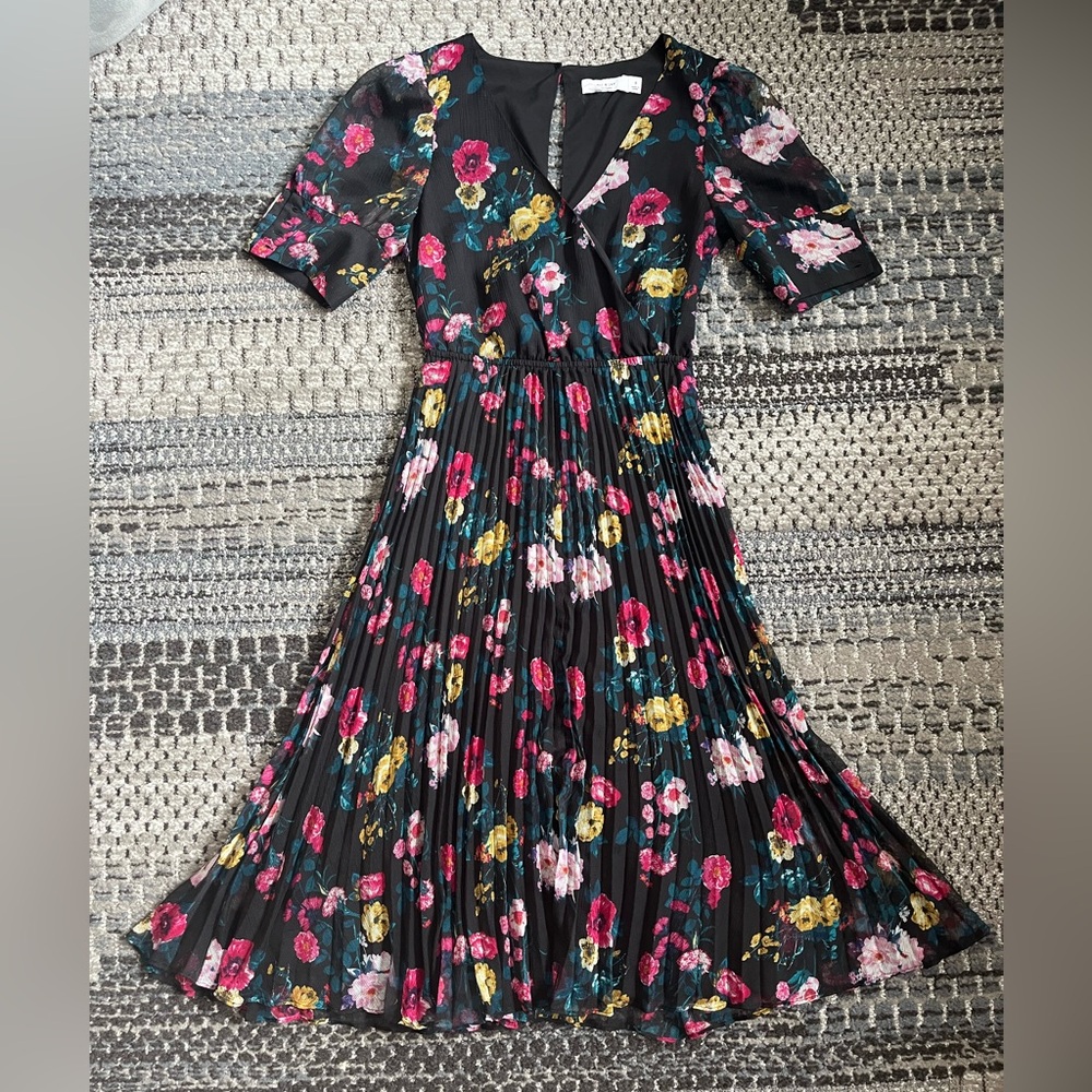 Ali & Jay Black Floral Angels Flight Pleated Surplice Dress Size Small